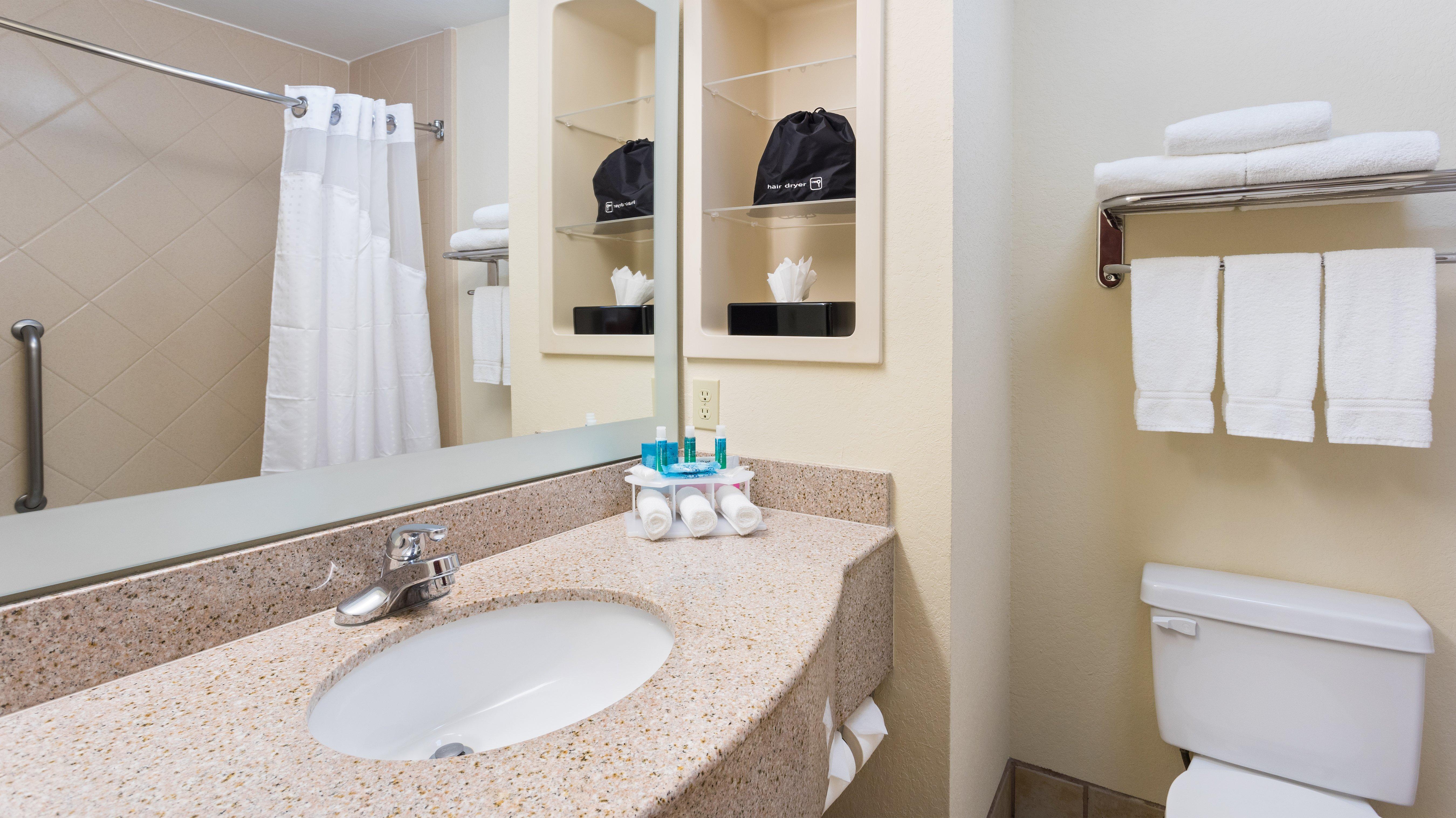 Holiday Inn Express & Suites Midland Loop 250 By Ihg Exterior photo