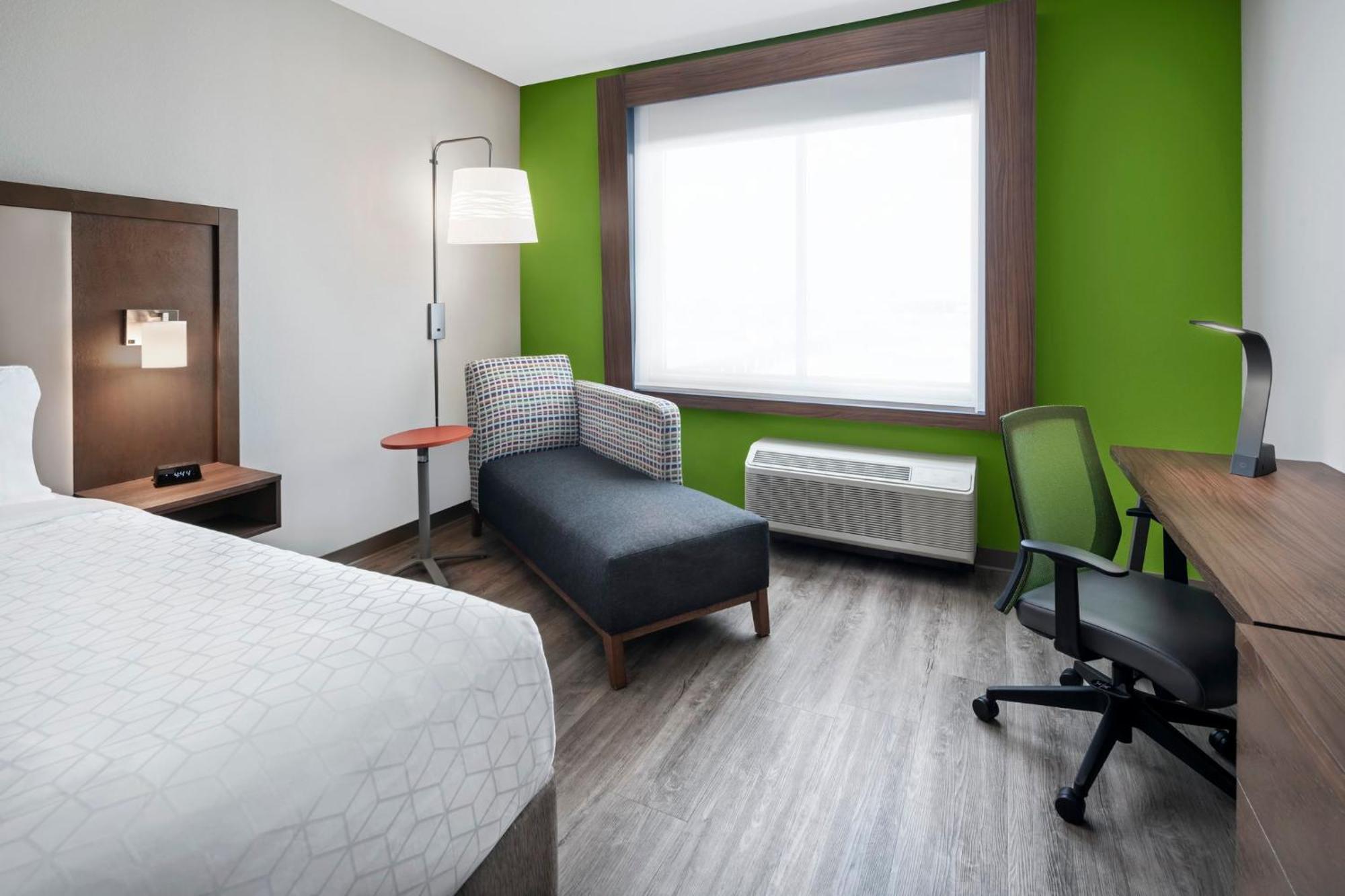 Holiday Inn Express & Suites Midland Loop 250 By Ihg Exterior photo